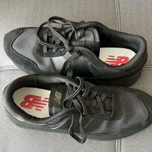 Black new balance 237 shoes